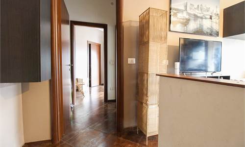 Porta Mortara BILOCALE semi arredato 